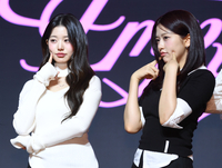 [포토] 아이브 장원영-안유진 ‘볼 콕’