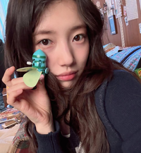 수지, 촬영장에서 뽐낸 청순미 ‘극강의 예쁨’ [★SNS]