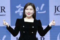 “심수봉도 천재라고”…‘트로트 여제’ 송가인, ‘가인;달’로 열 2막 [SS현장]