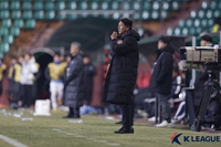 아스프로 퇴장에 ‘완패’, 박태하 감독 “변명의 여지 없다, 스스로를 너무 높게 평가하지 않았나 싶다”[현장인터뷰]