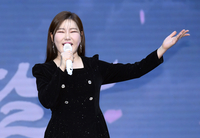 송가인, 2년 10개월만 앨범 “떨려서 말도 안 나와”