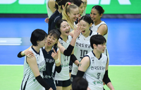 [포토] 승리 거둔 한국도로공사 ‘웃음꽃 활짝’