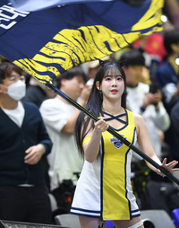 [포토] 치어리더 김한나 ‘깜찍한 응원’