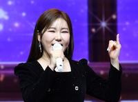 [포토]송가인 정규 4집 쇼케이스, ‘평생’ 열차