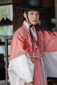 “천의 얼굴 맞네” 장률, 반짝이는 눈빛부터 생각에 잠긴 얼굴까지