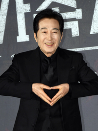 ‘백윤식 무고’혐의 전 연인, 항소심에서 감형