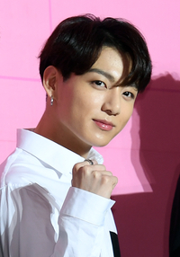 전역 4개월 앞두고 ‘조급하고 불안한’ BTS 정국, “아미 여러분 사랑합니다!”(전문)