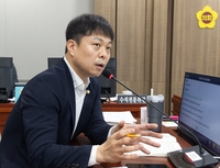 경기도의회 유영일 의원, 공무원 복무 일부개정조례안 상임위 통과