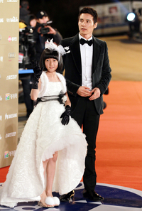 원빈, 故 김새론 직접 찾아왔다…침통한 분위기 속 발길