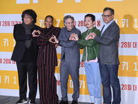 [포토]‘미키 17’의 봉준호 감독과 주연 배우들