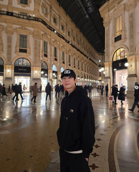 정해인, 밀라노에서 ‘아이스크림’ 투어로 달콤한 휴식 [★SNS]