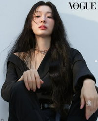 ‘퀸 연아’ 김연아, ‘일은 활력’... 우아함과 여유 담은 화보 공개