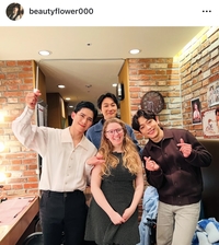 셰익스피어 머리 위 “레이첼 가넷 오셨다!”…‘로미오와 줄리엣’ 스핀오프한 괴짜 작가