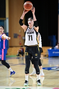 ‘투혼’ 강이슬, 코출혈에도 29점 폭발…KB스타즈 ‘봄농구’