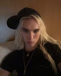 美 래퍼 투홀리스 첫 내한 공연, 폭발물 신고로 중단 소동