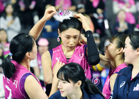 [포토]김연경, 생일 맞아 왕관을!