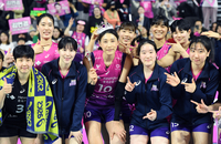 [포토]흥국생명 김연경, 공주 액세서리로 잔뜩 꾸미고!