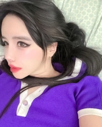 박봄, 무대 위에선 ‘건성건성’ 무대 밑에선 ‘스마일?’ [★SNS]