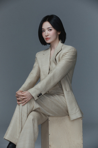 ‘스크린밖 애국자’ 송혜교, 독립운동가 알리기 14년