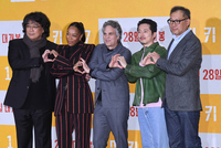 봉준호의 ‘미키17’, 100만 돌파 비결은? 이대로면 500만도 가능…흥행포인트와 향후 전망