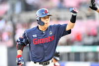 ‘발목 부상’ 롯데 고승민, 캠프 마무리 앞두고 이탈…개막전 나설 수 있을까