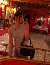 트와이스 모모, 우아함 가득 ‘S라인 드레스’ [★SNS]