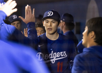 오타니 넘은 데뷔전?…사사키, 5K 무실점 쇼타임, 최고구속은 159.8㎞