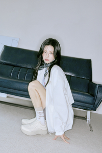 ITZY ‘예지’의 스프링 에너지! 엄브로 ‘키오’…무대밖 또다른 매력