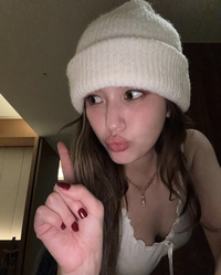 생일 맞은 전소미, 볼륨감 넘치는 몸매 공개[★SNS]