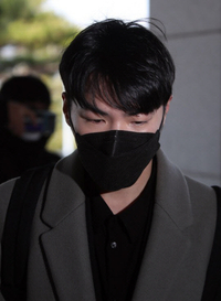 [속보] 휘성, 자택서 숨진 채 발견…향년 43세