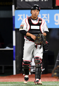 KT ‘리드오프+포수’ 강백호, 손가락 통증으로 교체…다행히 큰 부상은 피했다 [SS메디컬체크]