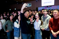 취임 100일된 ‘소통왕’ CEO, LGU+ 홍범식 사장이 밝힌 1등보다 중요한 가치는?