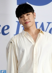 故휘성, 갑작스런 비보에 추모 이어져…“하늘에서 편히 쉬세요”