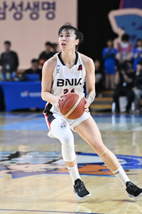 ‘20득점-14리바’ 맹활약 김소니아…BNK, ‘끝장 승부’ 승리→챔프전 진출