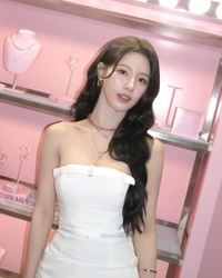 (여자)아이들 미연, 완벽 S라인+러블리 미모 자랑 [★SNS]