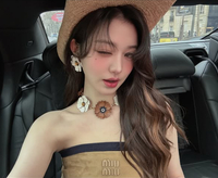 아이브 장원영, 파리 사로잡은 카우걸 변신… “이 구역 비주얼 퀸은 나!” [★SNS]