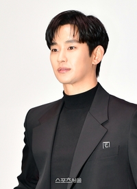 [공식] 김수현, ‘굿데이’ 강행했다...“일정 최소화 진행”