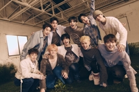 트레저, 컴백과 동시에 써클차트 정상…초동 62만장 돌파!