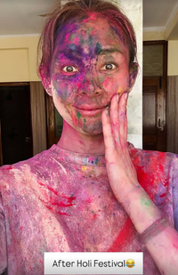 ‘물감 덮어쓴’ 야노 시호, 홀리 페스티벌에 흠뻑!