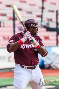 “본인이 가장 잘 알아” 푸이그, 6G 연속 결장…홍원기 감독 “바로 개막전에 맞춰도 된다” [SS시선집중]