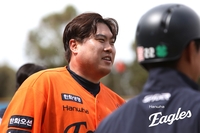 “류현진이 제일 약한 투수라고?”…탄탄해진 한화 선발진, ‘개막전’ 적장도 경계 [백스톱]