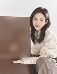 AOA 탈퇴 후 그룹 내 괴롭힘 폭로했던 권민아, 피부과 상담실장으로 새출발