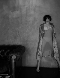 트와이스 모모, 우아함 가득 ‘S라인 드레스’ [★SNS]