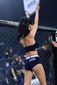 모델 이시아, 로드FC 072에서 열일 중! [포토]