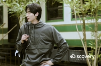 ‘숲속 누비는 변우석!’…청량미 넘치는 ‘봄 화보’로 만나볼까