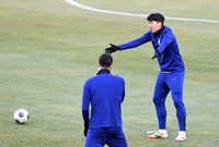 [포토]손흥민, ‘공 달라고...’