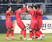 [포토]황희찬의 선제골에 기뻐하는 대한민국 축구대표팀