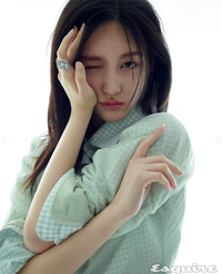 아이브 가을, 우아함과 풋풋함 가득한 화보 공개