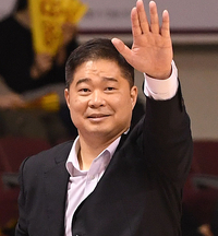 ‘근무지 이탈 논란‘ 현주엽 1년 만에 유튜브 복귀... “농구코트 아닌 푸드코트”