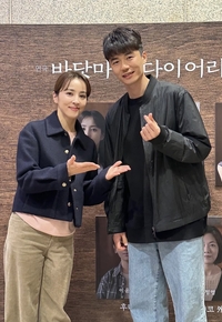 연극 ‘5회 관람’ 외조 기성용♥한혜진, ‘못말리는’ 남편 고마워!